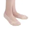 Nuevos calcetines invisibles de encaje para primavera y verano, calcetines tipo barco de boca baja, calcetines con silicona antideslizante en el pie, calcetines de seda finos para mujer anti-rozaduras, venta al por mayor