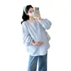 Sudadera de Otoño 2025 Nueva Talla Grande Rayada Holgada Ropa Exterior Versátil para Viajes y Embarazo Aspecto Adelgazante Top de Maternidad