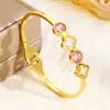 Pulseira de aço inoxidável de luxo leve transfronteiriça, pulseira de aço titânio banhada a ouro 18k, joias que não desbotam nem descolorem para homens e mulheres