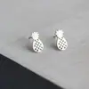 Brincos pequenos de prata 925 esterlina estilo coreano, fofos e únicos para mulheres, simples e criativos, com um design estiloso e versátil, perfeitos para estudantes