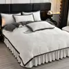 Nuevo Juego de Cubre Cama de Terciopelo Tallado de Cuatro Piezas, Terciopelo Térmico Grueso de Alto Peso para Invierno, Cubre Cama Completamente Mate, Terciopelo de Leche