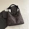 2024 nova textura outono e inverno moda coreana leopardo estampa bolsa camurça casual bolsa de ombro