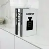 Libro Falso Plegable Simple Ciudad Famosa Libro Decorativo Decoración de Mueble de TV Decoraciones de Cafetería Atrezo de Libro de Simulación