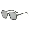 Óculos de sol com design vazado estilo europeu óculos de sol de personalidade da moda para mulheres sensação tecnológica legal para posar lentes polarizadas