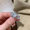 Anillo Brillante de Lujo de Alta Gama para Mujer, Diseño de Nicho Estilo Ins, Elegante Anillo Abierto, Anillo para Dedo Índice, Moderno