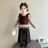 Conjunto de Tres Piezas de Chaleco de Punto Estilo Bosque para Niñas 2026 Otoño Nueva Moda Pantalones Anchos para Niños Conjunto de Primavera y Otoño