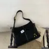 Bolsa Tote de Grande Capacidade Outono e Inverno para Mulheres 2025 Novo Estilo Popular Este Ano Retro Nicho Bolsa de Ombro Transversal para o Dia a Dia