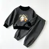 Conjunto de Moletom com Esquilo e Filhote de Cachorro Desenhos Animados para Meninos e Meninas, Calça Jogger, Roupa Casual Infantil de Duas Peças para Primavera e Outono para Irmãos