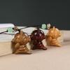 Sándalo Verde Ultraman Cadena para Teléfono Móvil Talla en Madera Pequeño Monstruo Colgante Artesanía Creativa Decoración Colgante para Bolsos Accesorios DIY Colgante