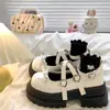 Zapatos Individuales Versátiles Estilo Británico con Faldas para Mujer Nuevos Primavera y Otoño 2025 Zapatos Mary Jane Dulces y Frescos de Suela Gruesa Zapatos Pequeños de Cuero para Mujer