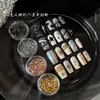 Preço de Liquidação Conjunto de Acessórios para Nail Art: Liga de Zircônio, Resina, Concha, Strass, Tachas, Glitter, Pó de Espelho, Lantejoulas Aurora