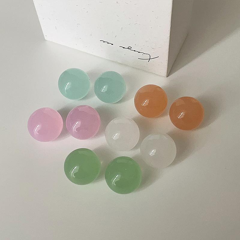 223