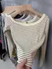 Top de Manga Larga Rayado Asimétrico de Moda para Mujer, Hombros Descubiertos Ajustado Elegante Nuevo de Moda Camiseta