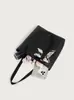 Bolsa Tote para Mulheres 2025 Moda Tendência Bolsa de Mão Simples Decoração com Lenço de Seda Bolsa de Ombro Bolsa de Braço Dropshipping