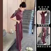 Conjunto de Dos Piezas a Rayas Borgoña Estilo Coreano Casual Deportivo para Mujer 2025 Otoño Nuevo Moderno y de Moda Traje
