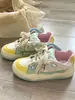 Tênis de tabuleiro estilo doce feminino coloridos dopamine tênis de skate temporada escolar de verão tênis casuais pequenos sapatos brancos