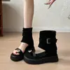 Sandálias Romanas Slip-On com Sola Grossa e Aumento de Altura de 8cm para Mulheres, Novo Estilo de Verão 2026, Sandálias Versáteis de Bico Aberto e Botas Curtas para Pessoas Baixinhas