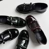 Zapatos de Cuero de Oveja Pequeños Artísticos Súper Hermosos para Combinar con Todo con Lazo Doble Primavera 2025 Tacón Bajo Grueso Punta Redonda Cuero Genuino Escote Profundo Zapatos de Una Capa para Mujer