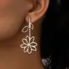 Pendientes de Flor de Metal Sencillos de Moda Europeos y Americanos 2023 Nuevos Pendientes Largos Dulces Pendientes Frescos de Verano para Mujer