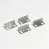 Maquinaria de procesamiento de piezas estampadas de hardware, accesorios para brazo de máquina, sensor interruptor anti-caída, placa de hierro en forma de L de 8 agujeros