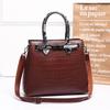 Bolso bandolera con hebilla de comercio exterior, nuevo y brillante, de estilo europeo y americano, para mujer, con estampado de cocodrilo simple y combinable.