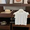 Traje de verano para niña 2025 Bebé Niña Camiseta con bordado de corazón y manga de vuelo Vestido de mezclilla suave estilo western