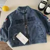 Chaquetas para Niños 2026 Otoño Nuevas Llegadas: Chaquetas de Mezclilla Sueltas Estilo Coreano con Etiquetas para Niños y Niñas, Abrigos de Bebé de Moda
