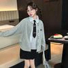 Conjunto de Duas Peças de Camisa de Manga Longa 2025 para Crianças Maiores Estilo Coreano Roupas de Outono para Meninas Estilo Estrangeiro Novo Cardigan de Tricô Primavera e Outono Estilo Preppy