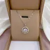 Collar de mujer: Collar de flor de circón esmeralda estilo europeo y americano transfronterizo, colgante de nuevo diseño, cadena elegante para la clavícula