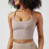 Top Esportivo Seamless para Yoga Feminino com Alças Contrastantes, Design Cruzado nas Costas e Costas Abertas