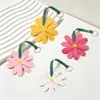 Llavero Colgante de Flor, Margarita de Múltiples Pétalos Accesorio para Bolso, Encanto de Bolsa Fresco y Moderno