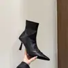 Primer Encuentro: Botines de tacón de aguja chic y sofisticados con punta fina, de ajuste ceñido, diseño de caña corta, colección otoño/invierno 2026, con cremallera trasera, elegantes y adecuados para el trabajo