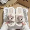 Adorables pantuflas de peluche de dibujos animados con suelas suaves, nuevo estilo otoño/invierno 2026 para mujer, cómodas para usar en casa, diseño de meter, medias pantuflas esponjosas