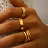 Conjunto de Anillos de Trébol de Cuatro Hojas Simple Minimalista de Moda Nueva de Verano Acero Inoxidable Chapado en Oro de 18 Quilates con un Toque de Alta Gama