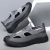 Sandalias Baotou para Hombre Verano Nuevas Huecas Suela Suave Zapatos de Papá Transpirables para Exteriores Casuales Sandalias de Playa Tallas Grandes