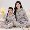Pijama infantil para niñas, terciopelo de conejo de jade, engrosado y forrado de felpa, franela para niños, para niños mayores, otoño e invierno, ropa de casa para padres e hijos, venta al por mayor