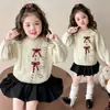 Suéter de Menina Camisa de Fundo Tricotada Outono e Inverno 2025 Novo Top Espesso para Bebê Menina Roupas de Suéter Infantil