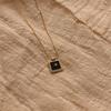 Collar retro francés negro dorado cuadrado Colgante estrella Awn luz de lujo Cadena para la clavícula Nueva cadena para suéter de alta calidad para mujer Todo partido