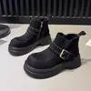 Botas Martin Estilo Británico Gamuza Suela Gruesa para Mujer 2026 Otoño Nuevas Llegadas Botines Ropa de Trabajo Correas con Hebilla Tacones Gruesos de Moda Botas de Moda