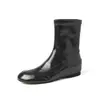 Botas Fashionáveis Simples Estilo Britânico 1,2cm Afinando Coleção Outono/Inverno 2026 Novas Bico Redondo Salto Baixo Slip-on Botas Curtas Femininas