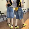 Pantalones vaqueros de verano nuevos de talla grande, diseño de moda, pierna ancha, longitud media para mujeres con sobrepeso, cintura alta, adelgazantes, corte holgado, pantalones de cinco puntos
