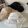 Sombrero de pescador blanco, simple y fresco, para mujer, hace que la cara se vea más pequeña, ala ancha para protección solar, sombrero para exteriores con correas para senderismo