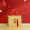 Bolsas da Sorte de Ano Novo de Alta Qualidade em Estoque, Impermeáveis, Espessadas, Tridimensionais, Sacolas Tote Publicitárias Promocionais, Bolsas de Mão de Lona Vermelha