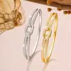 Pulsera de Hebilla de Anillo de Doble Capa de Lujo Ligero con Diseño Completo de Circonita Diamantada, Diseño Único Que Realza el Cutis, Regalo Perfecto para Novias en San Valentín