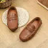 Otoño 2026 Nuevo Estilo Coreano Moda Zapatos de Cuero para Niños Niños y Niñas Moda Niños Pequeños y Medianos Bebé Suela Suave Mocasines