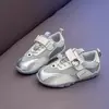Zapatillas deportivas para niñas 2026 primavera y otoño nuevo modelo para niños, malla de entrenamiento alemana, zapatos casuales, zapatillas deportivas para niñas mayores, ligeras