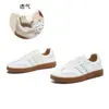 Zapatos blancos acolchados de piel de cerdo y látex para mujer, nuevos zapatos de suela gruesa para mujer Otoño 2026, zapatillas casuales versátiles que aumentan la altura para mujer