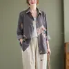 Foto real de camisa de otoño 2026 de algodón y lino con estampado floral grande para mujer, top artístico retro de talla grande holgado de manga larga