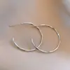 Pendientes Circulares Geométricos de Metal Transfronterizos Europeos y Americanos, Modernos y Únicos, Pendientes con Estilo y Elegancia con un Toque de Nicho de Alta Gama para Mujer