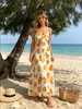 Vestido midi estilo resort con estampado de naranjas transfronterizo, cuello halter, entallado en la cintura, sin espalda, venta al por mayor 4387223